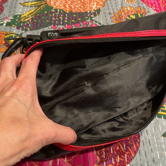 FHI Heat PLATFORM
SIGNATURE PRO STYLER - 1" - Picture 4 of 4